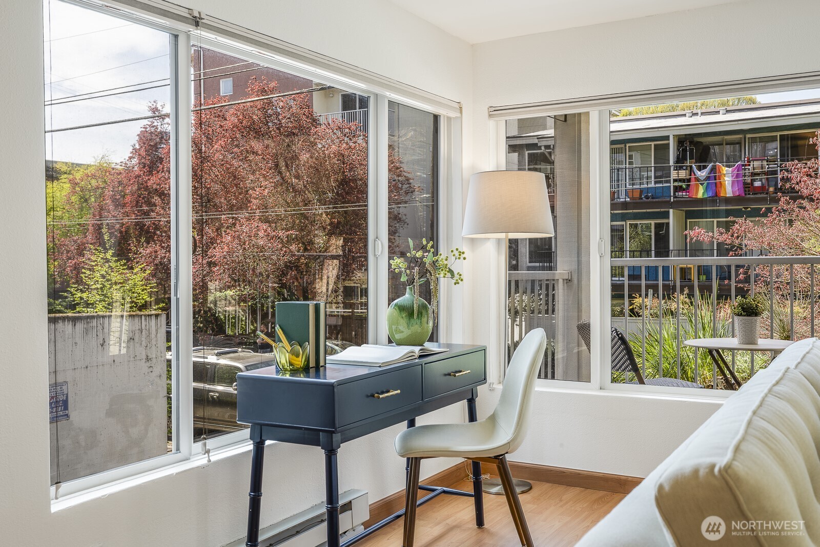 308 Summit Avenue E Unit: 203