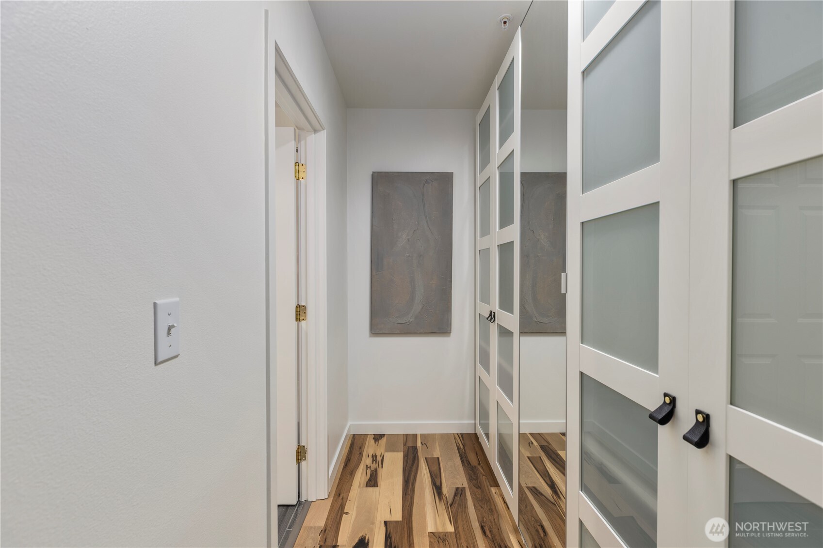 524 6th Avenue W Unit: 407