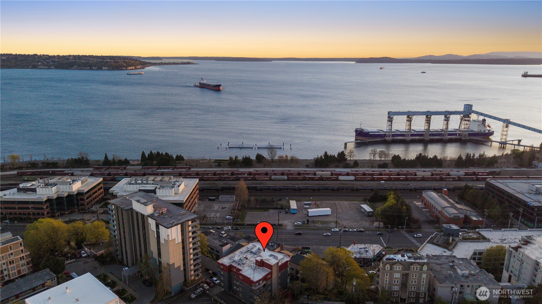 524 6th Avenue W Unit: 407