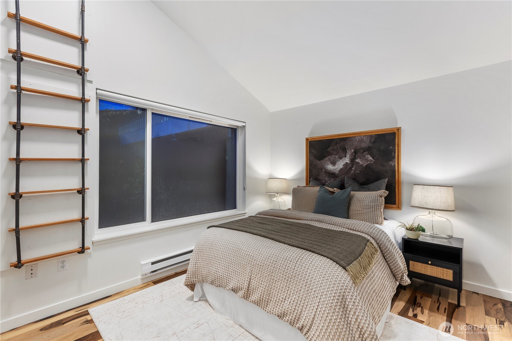 524 6th Avenue W Unit: 407