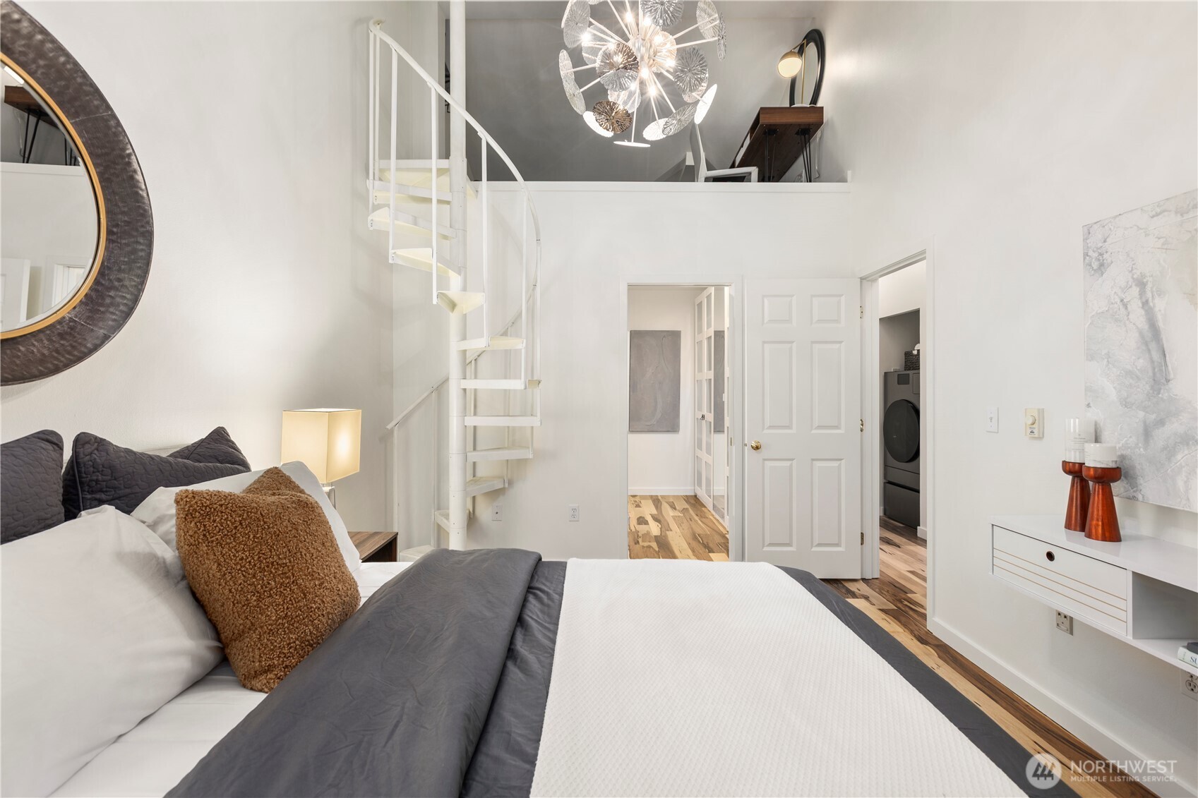 524 6th Avenue W Unit: 407