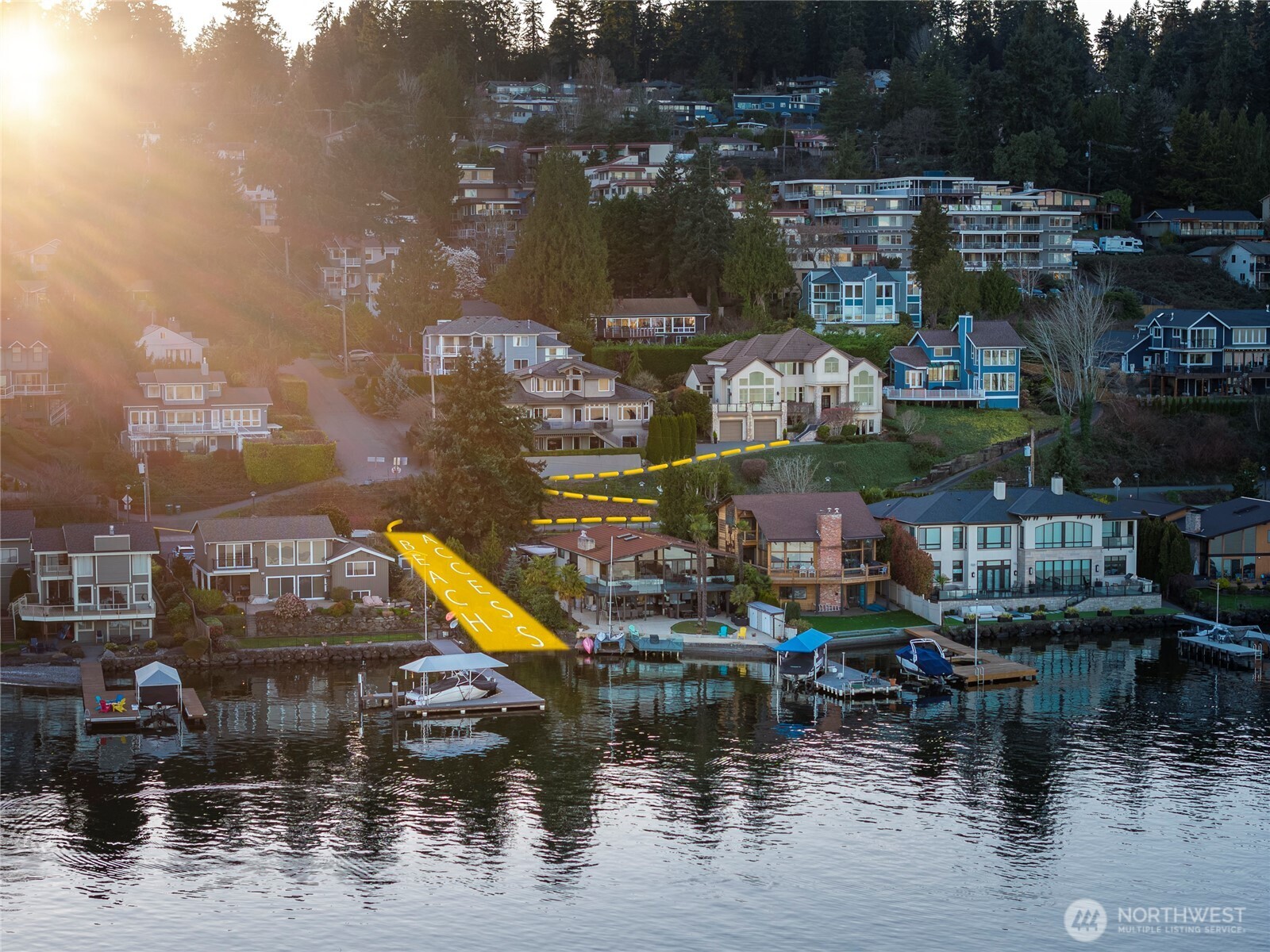 15517 Lake Shore Boulevard NE