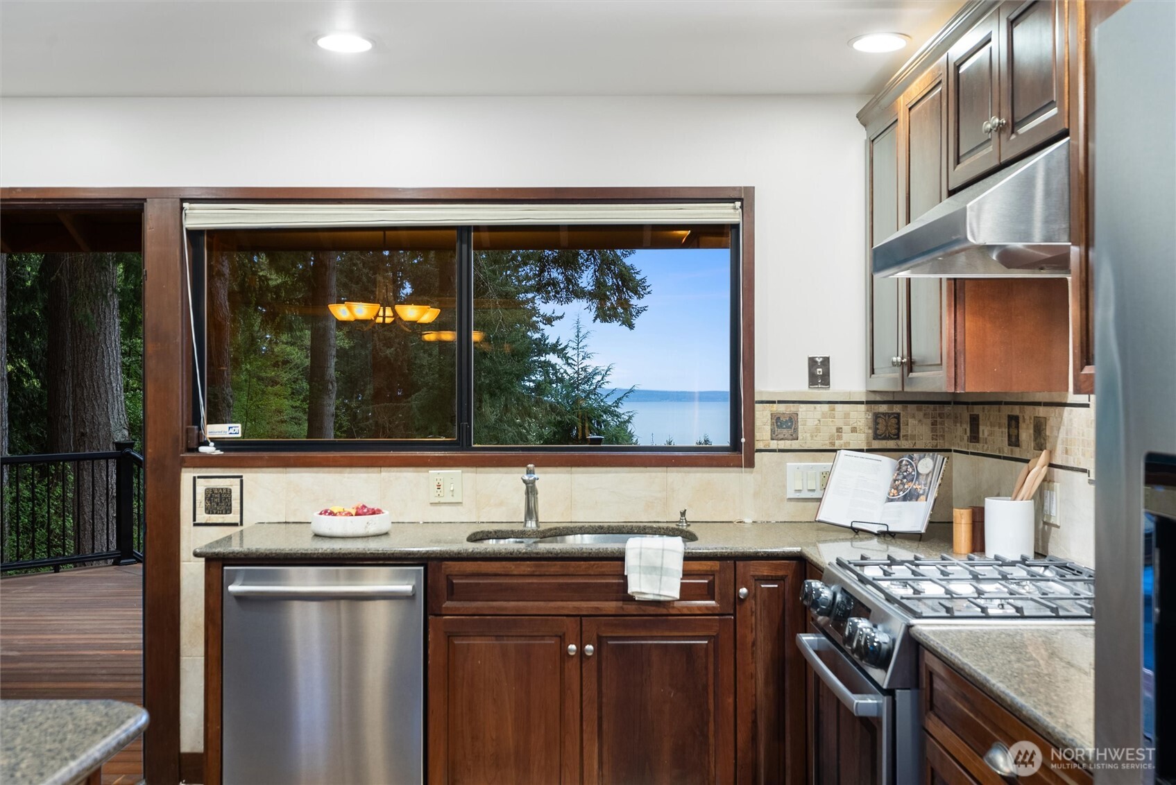 6920 160th Street SW