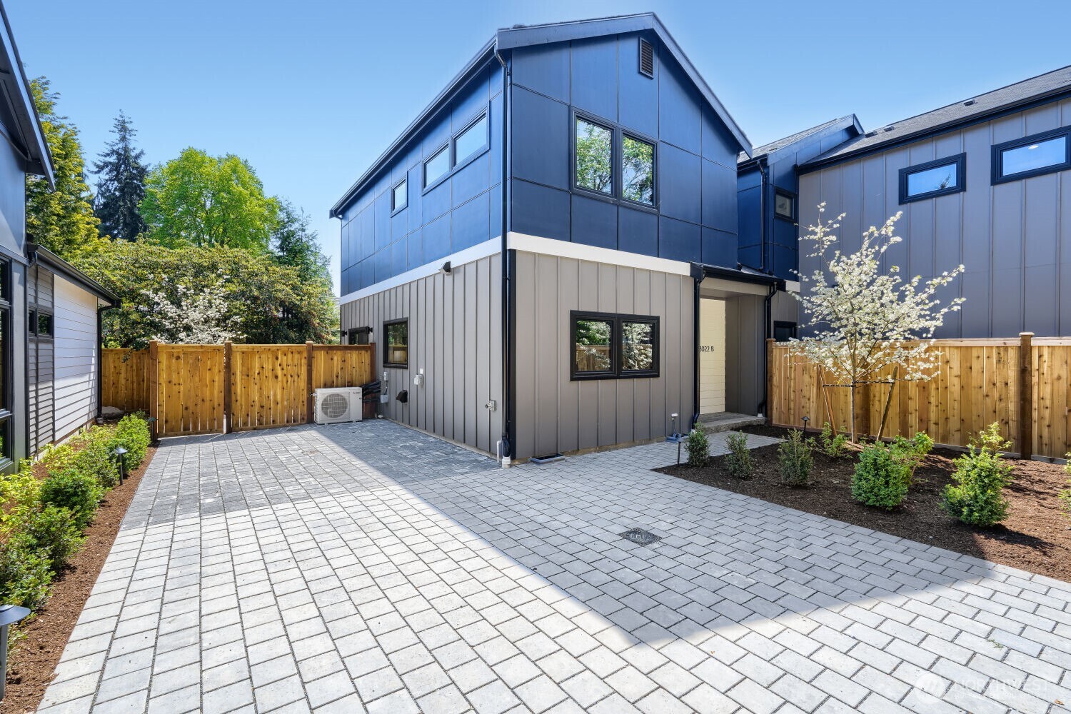 13022 Corliss Avenue N Unit: B