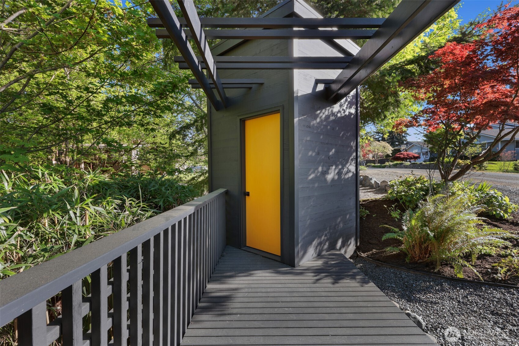 1506 E Horizon Drive