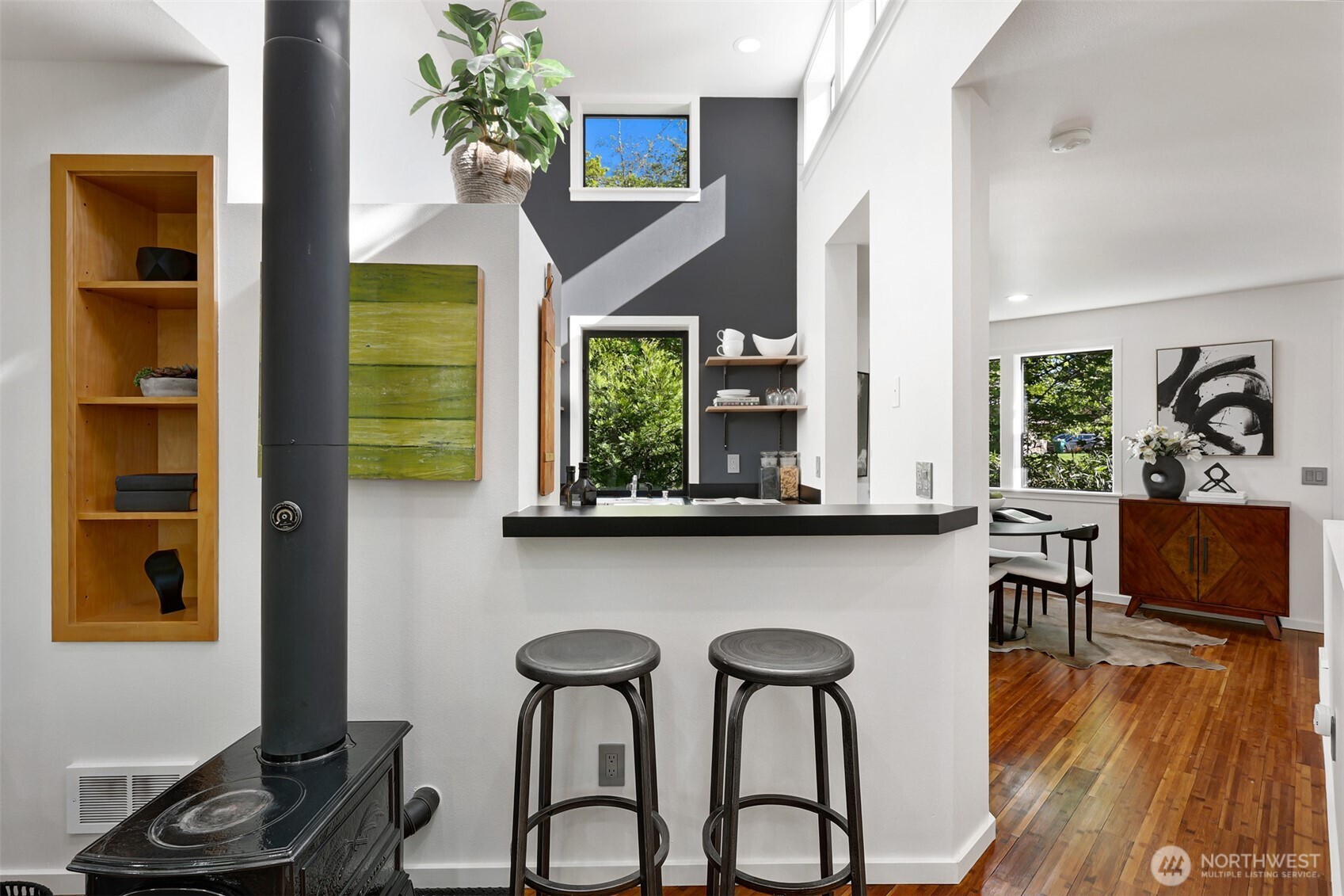 1506 E Horizon Drive