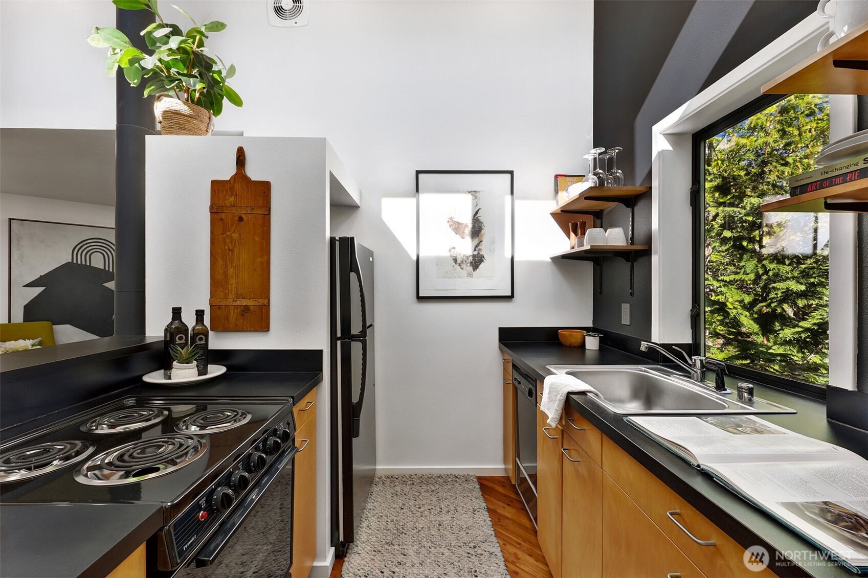1506 E Horizon Drive