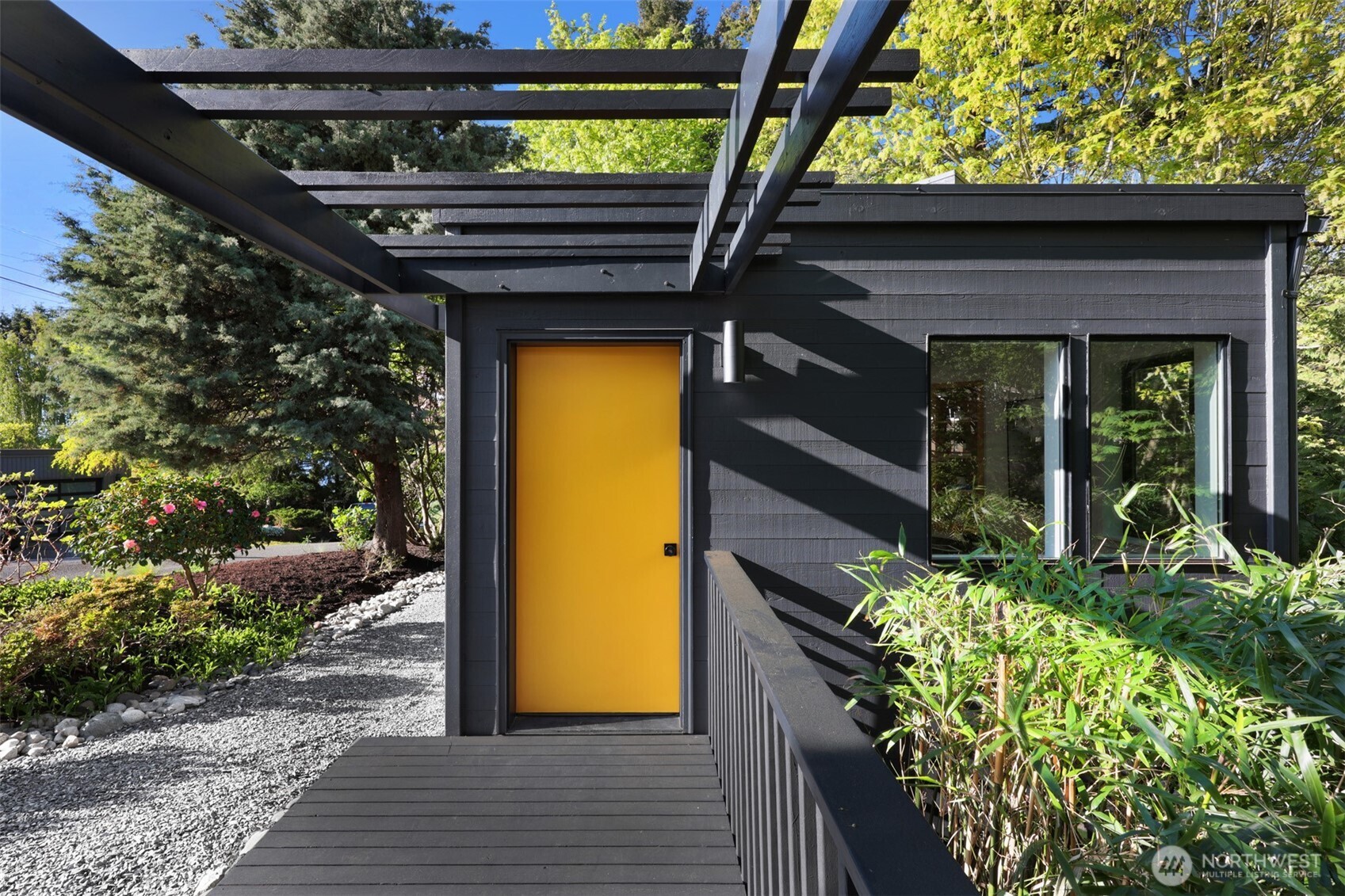 1506 E Horizon Drive