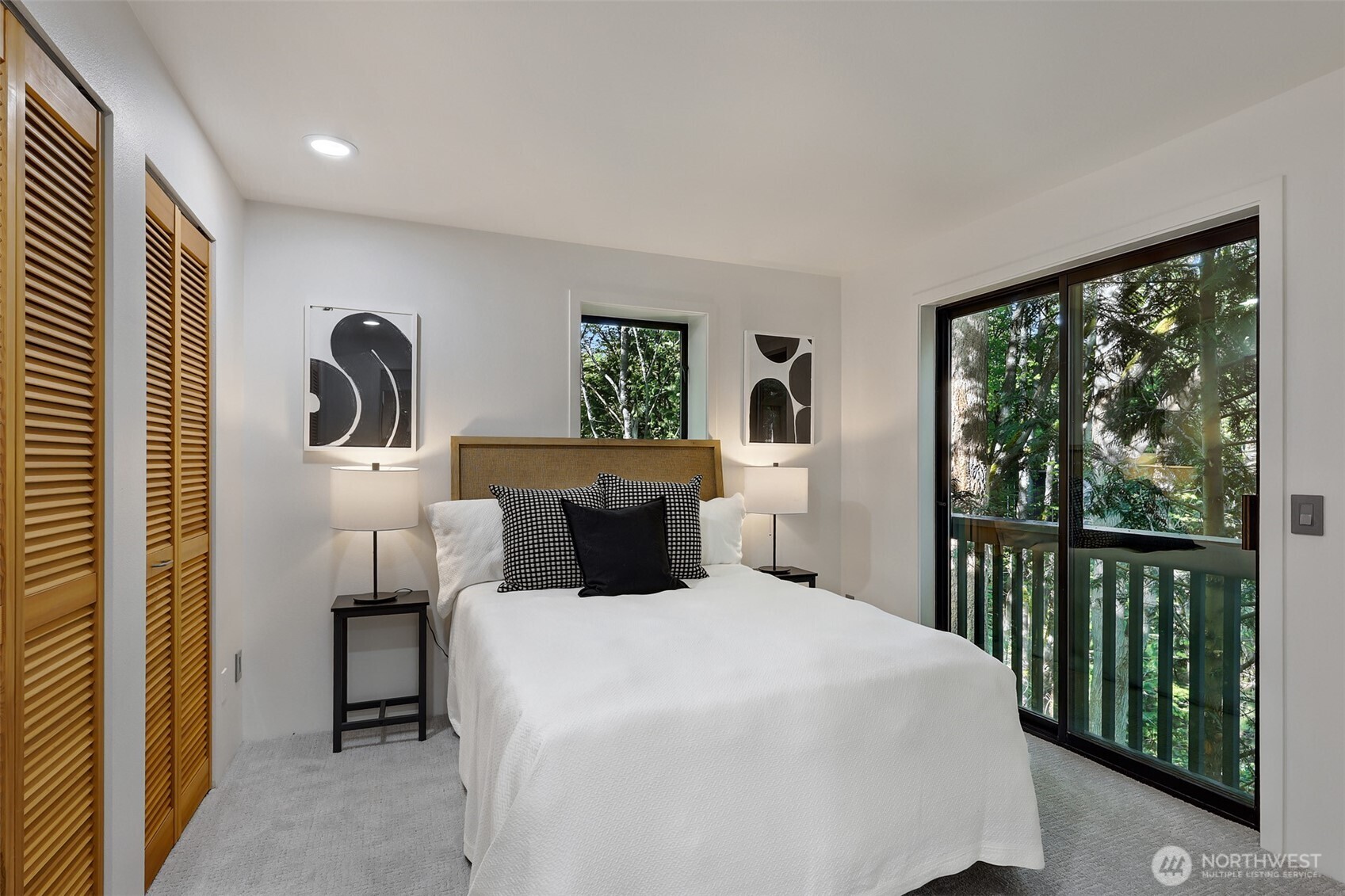 1506 E Horizon Drive