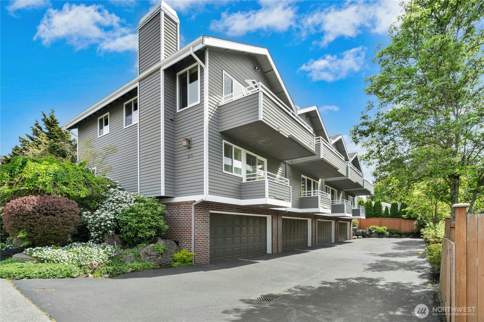 520 Walnut Street Unit: 3