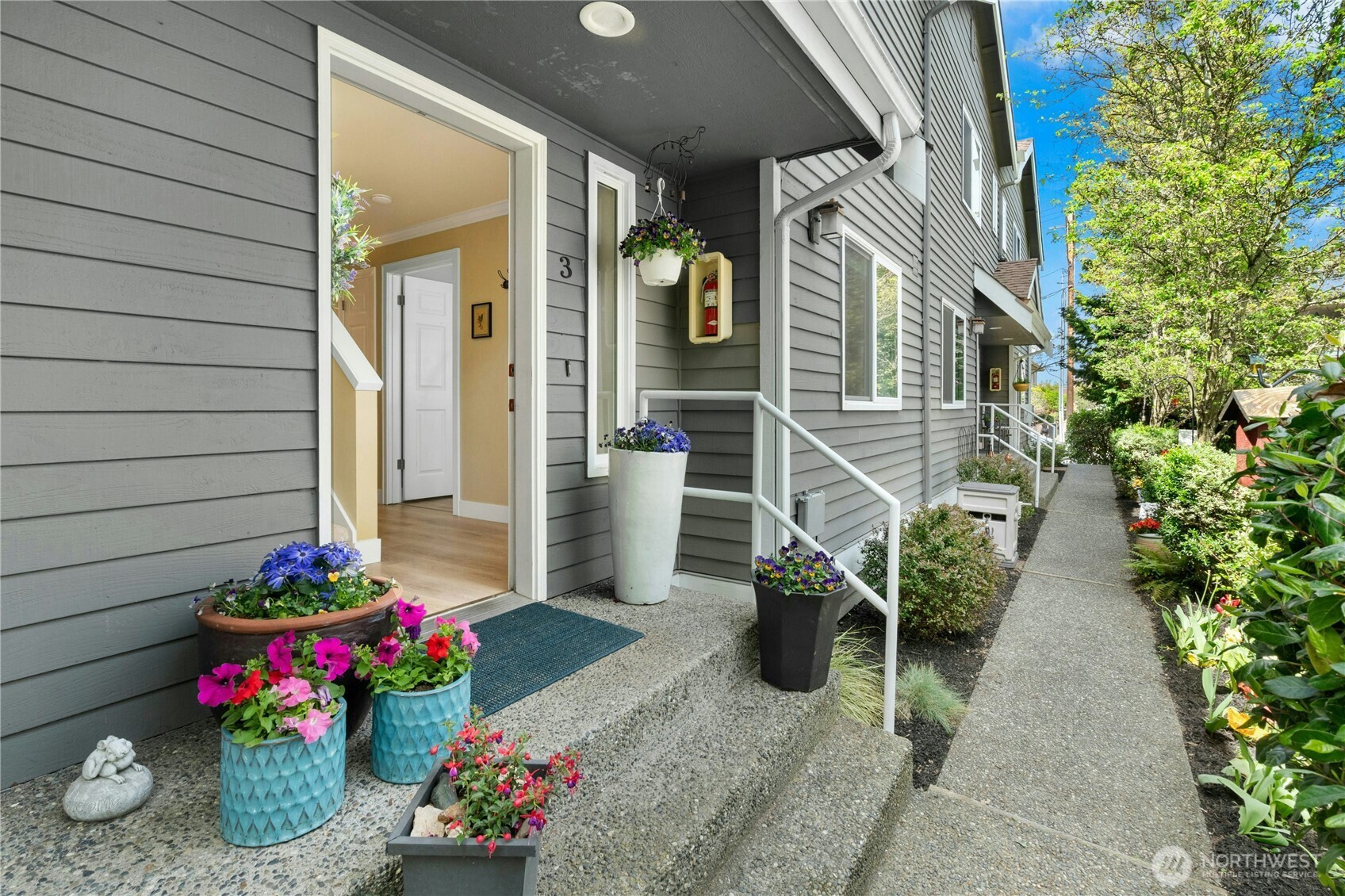 520 Walnut Street Unit: 3
