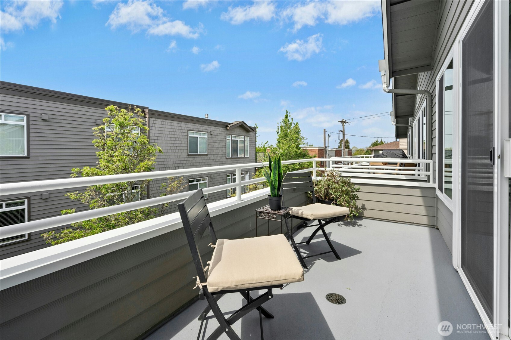 520 Walnut Street Unit: 3