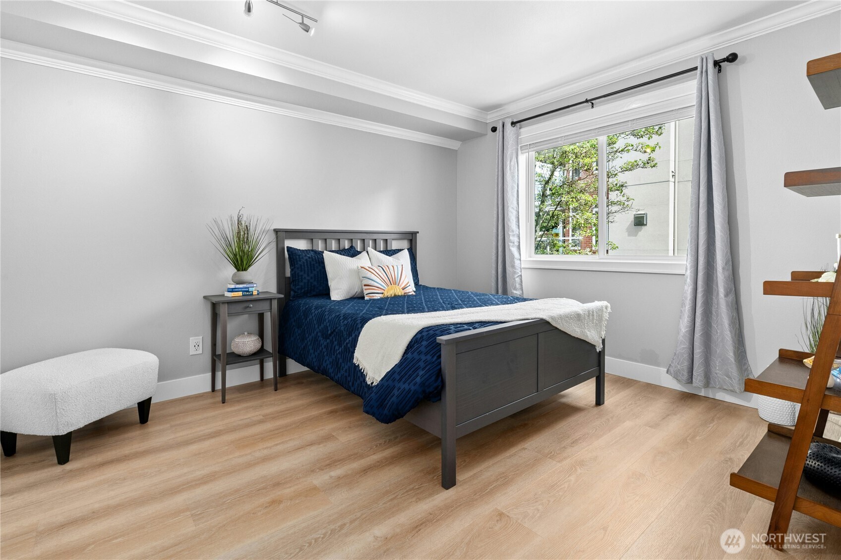 520 Walnut Street Unit: 3