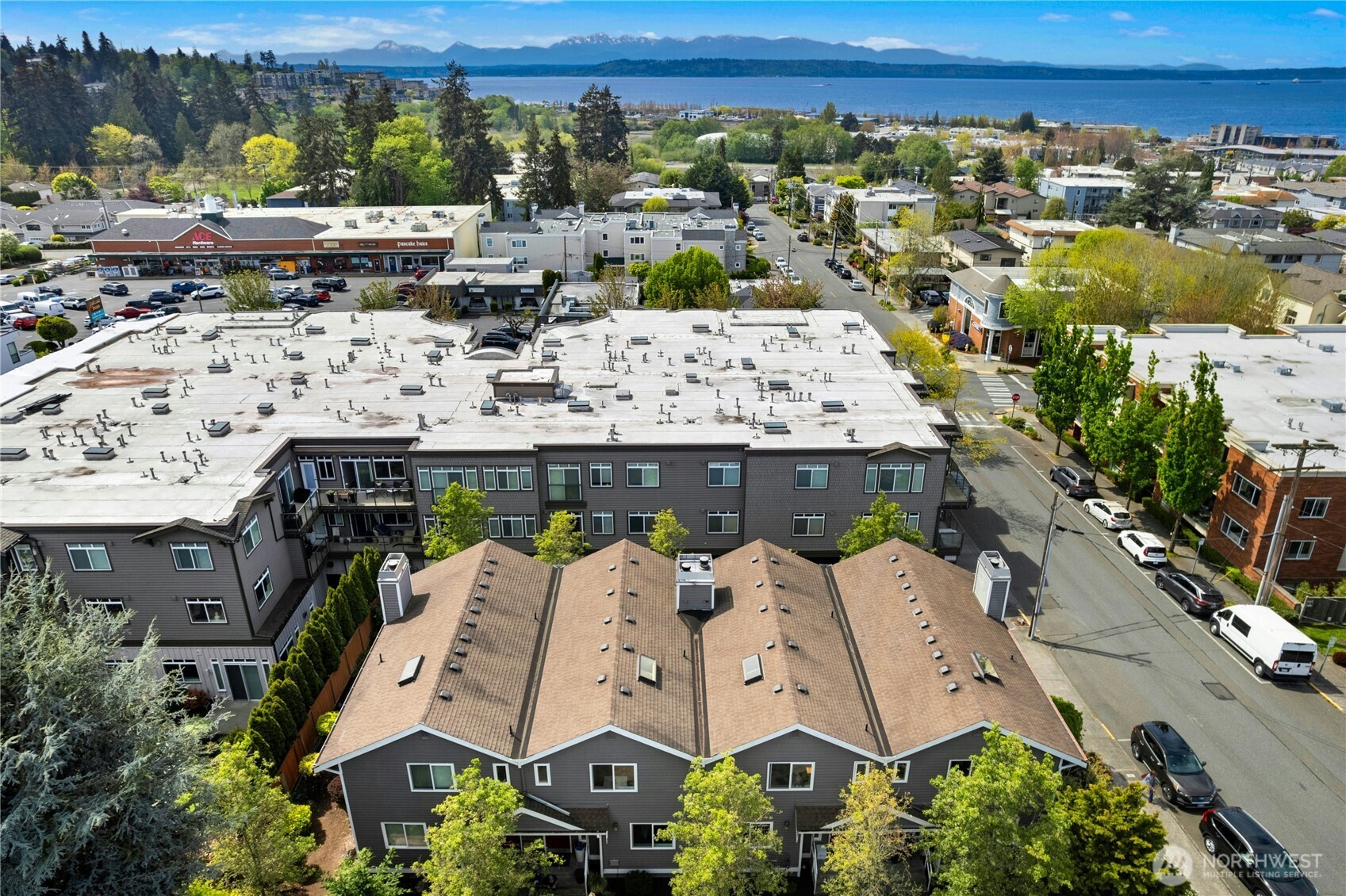 520 Walnut Street Unit: 3