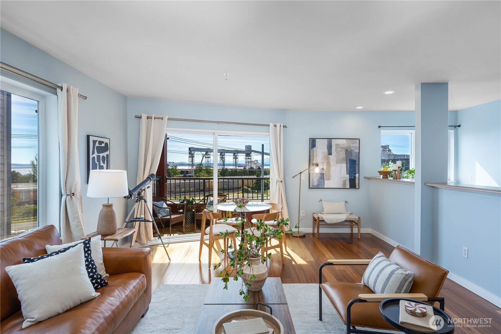 524 6th Avenue W Unit: 210