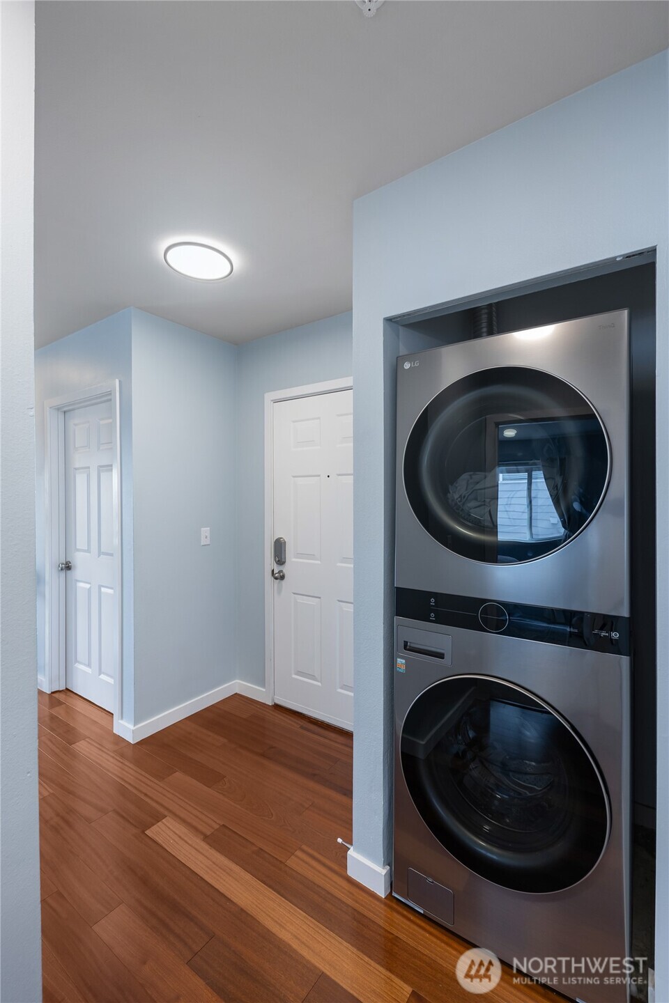 524 6th Avenue W Unit: 210