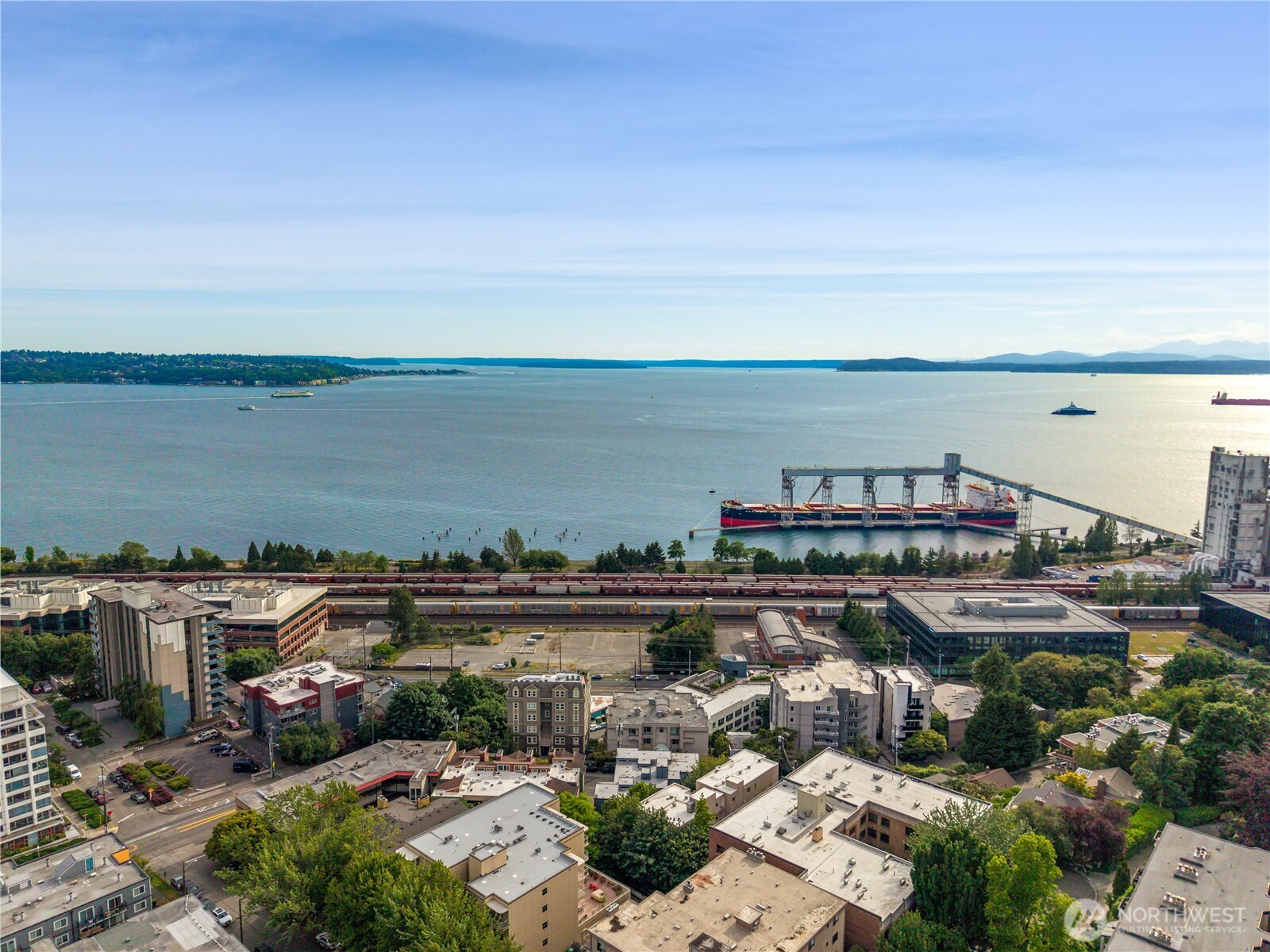 524 6th Avenue W Unit: 210