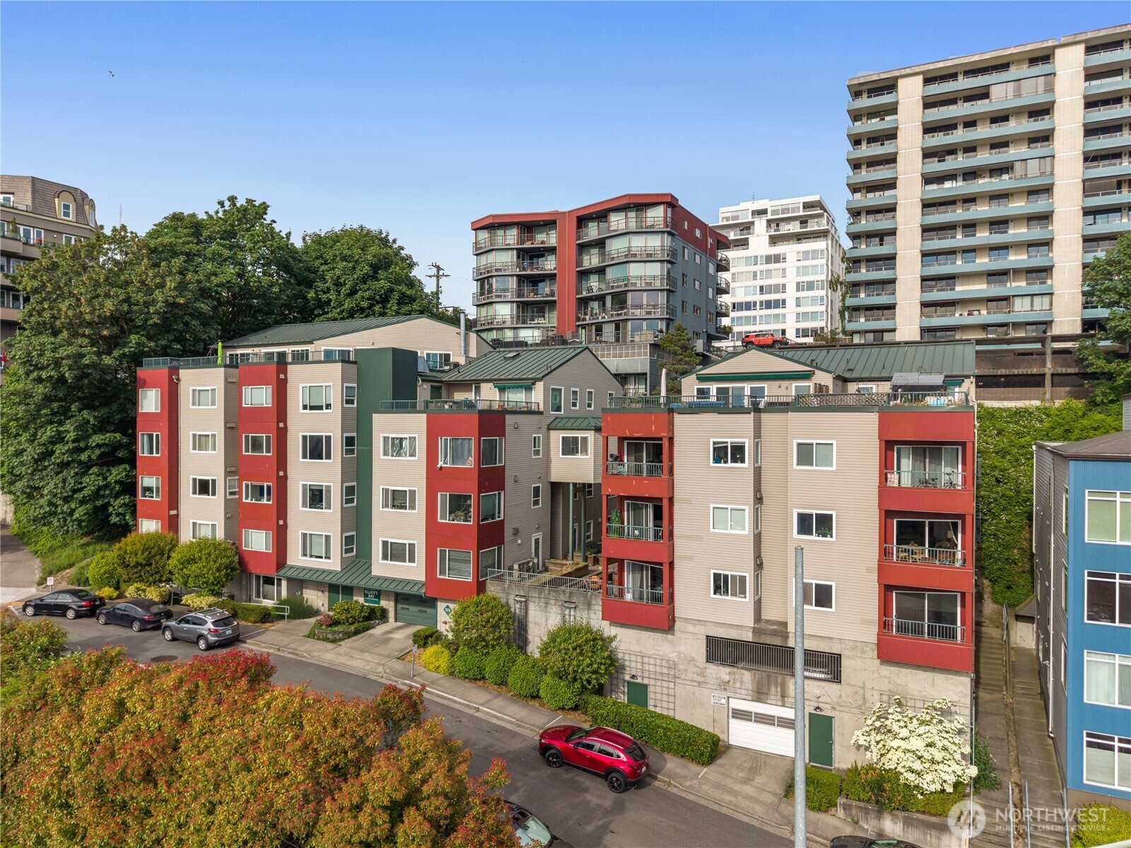 524 6th Avenue W Unit: 210