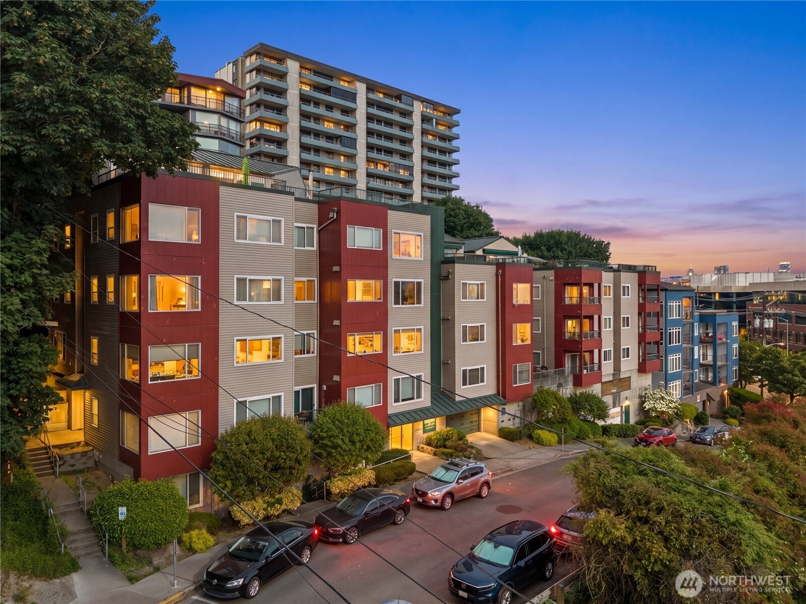 524 6th Avenue W Unit: 210