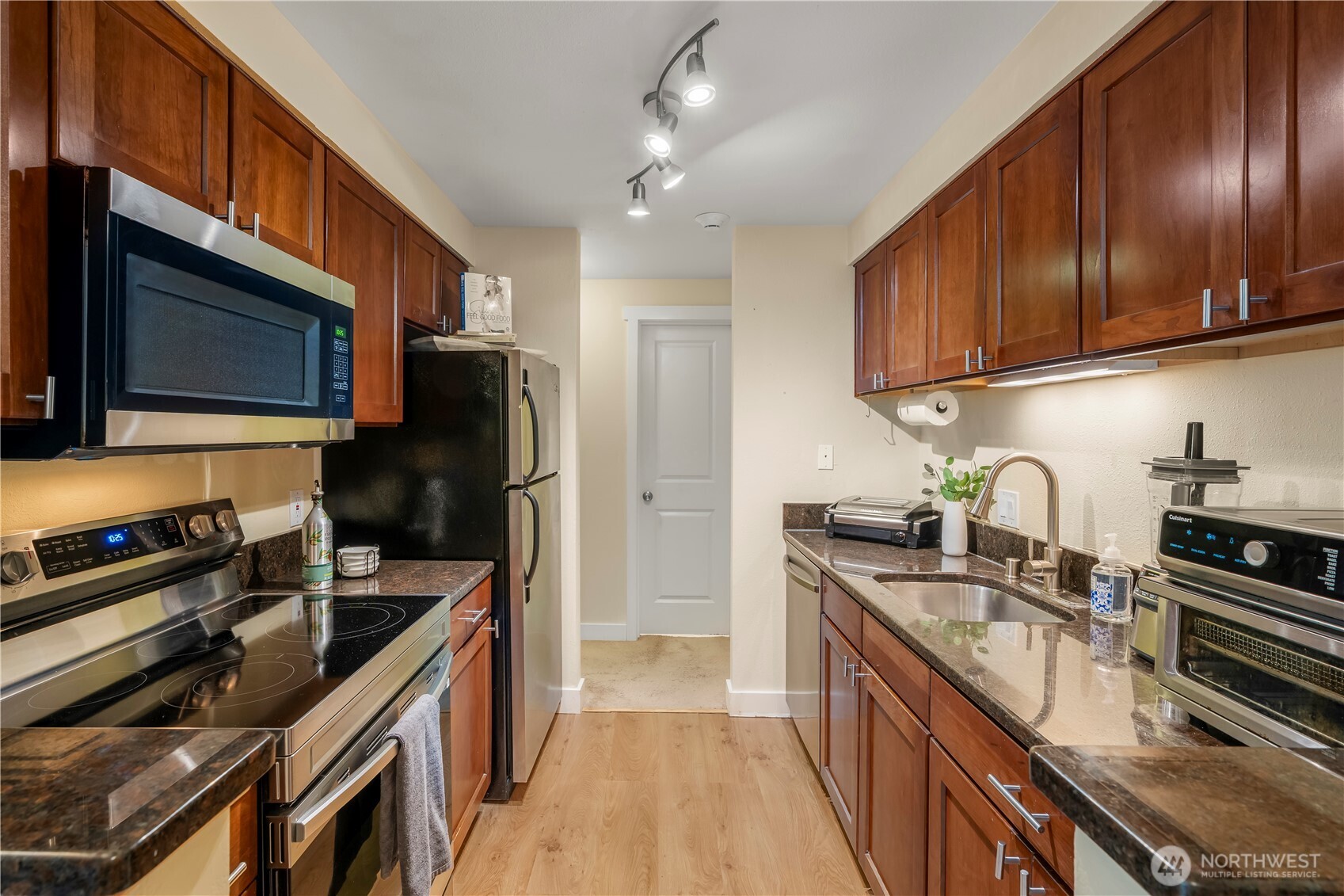 15827 NE Leary Way Unit: B-114