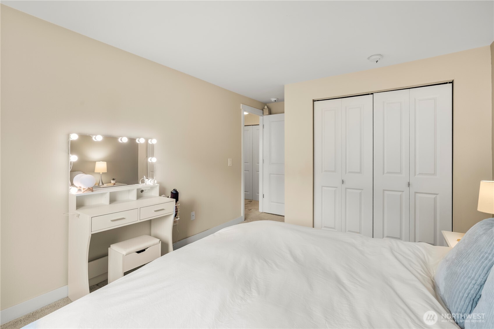 15827 NE Leary Way Unit: B-114