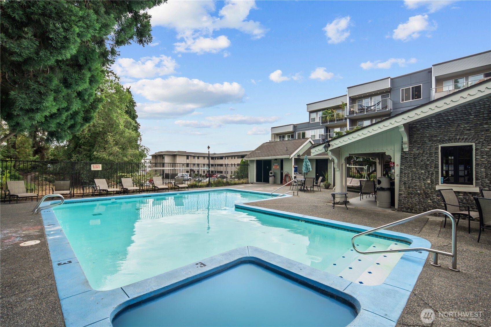 1311 12th Avenue S Unit: F401