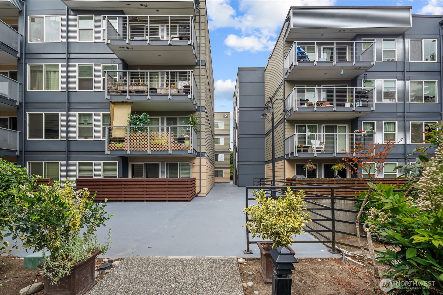 1311 12th Avenue S Unit: F401