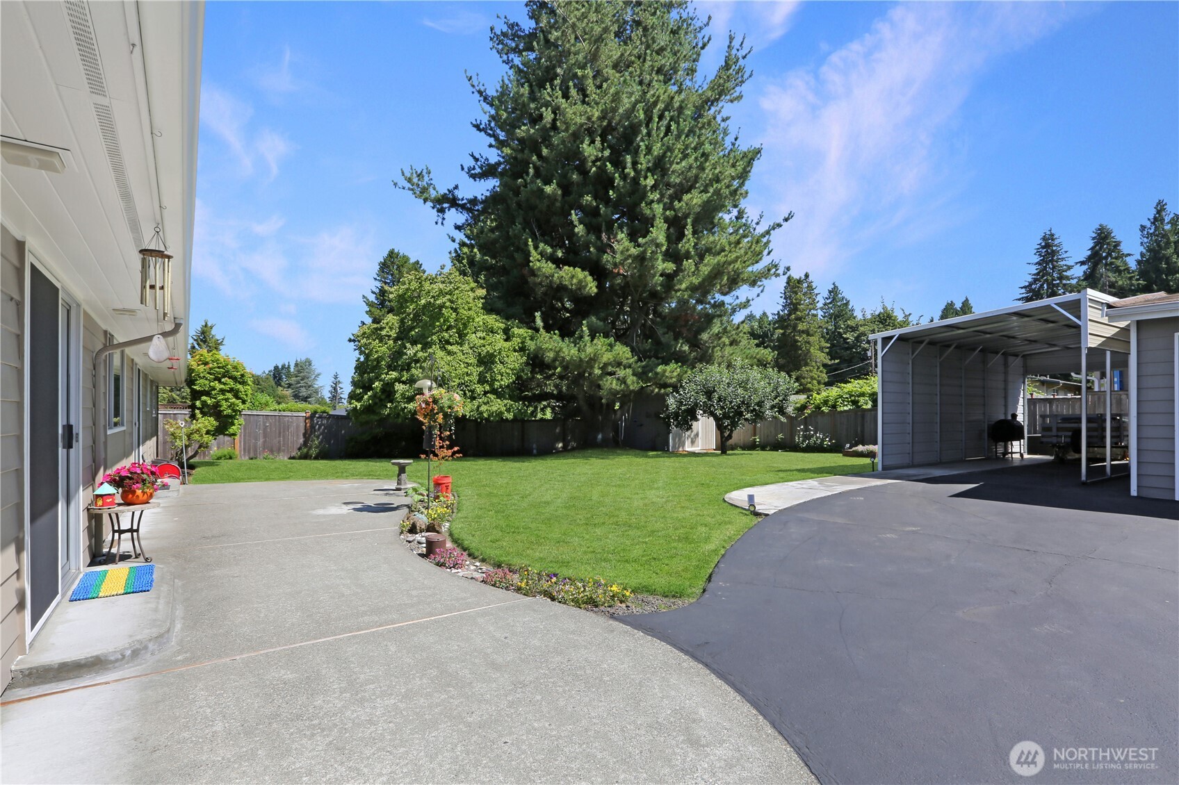 7307 68th Avenue NE