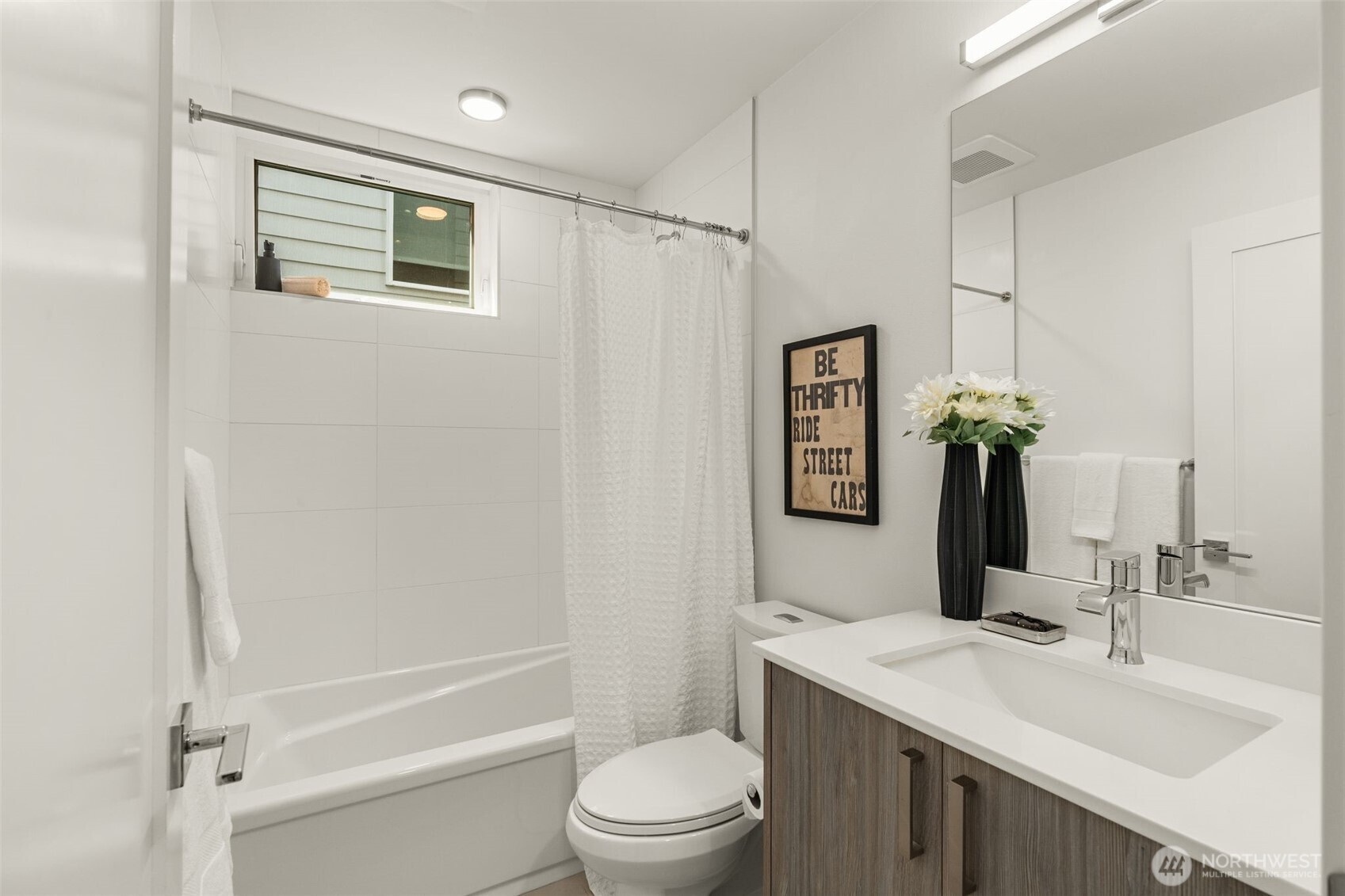 2368 Franklin Avenue E Unit: B