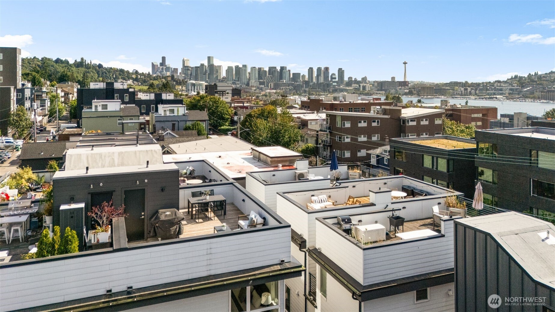 2368 Franklin Avenue E Unit: B