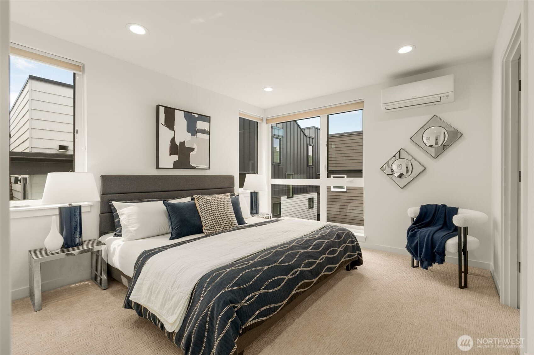 2368 Franklin Avenue E Unit: B