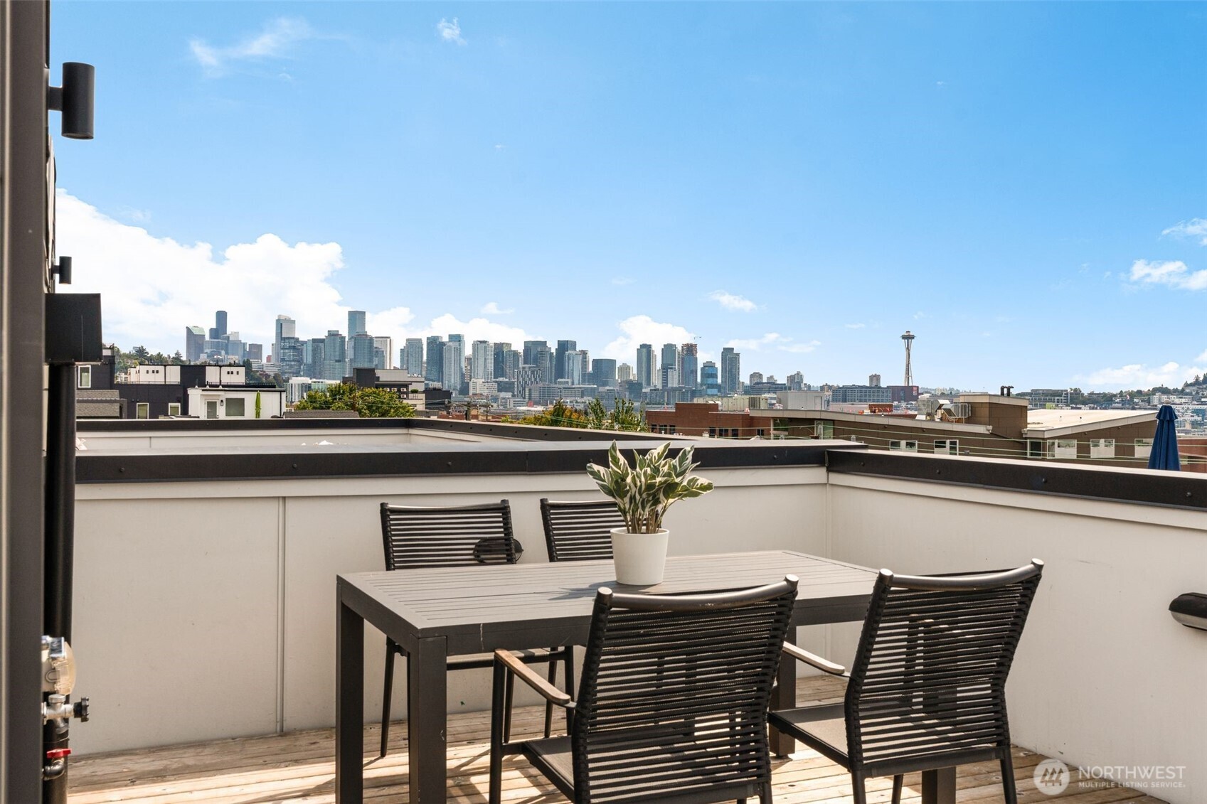 2368 Franklin Avenue E Unit: B