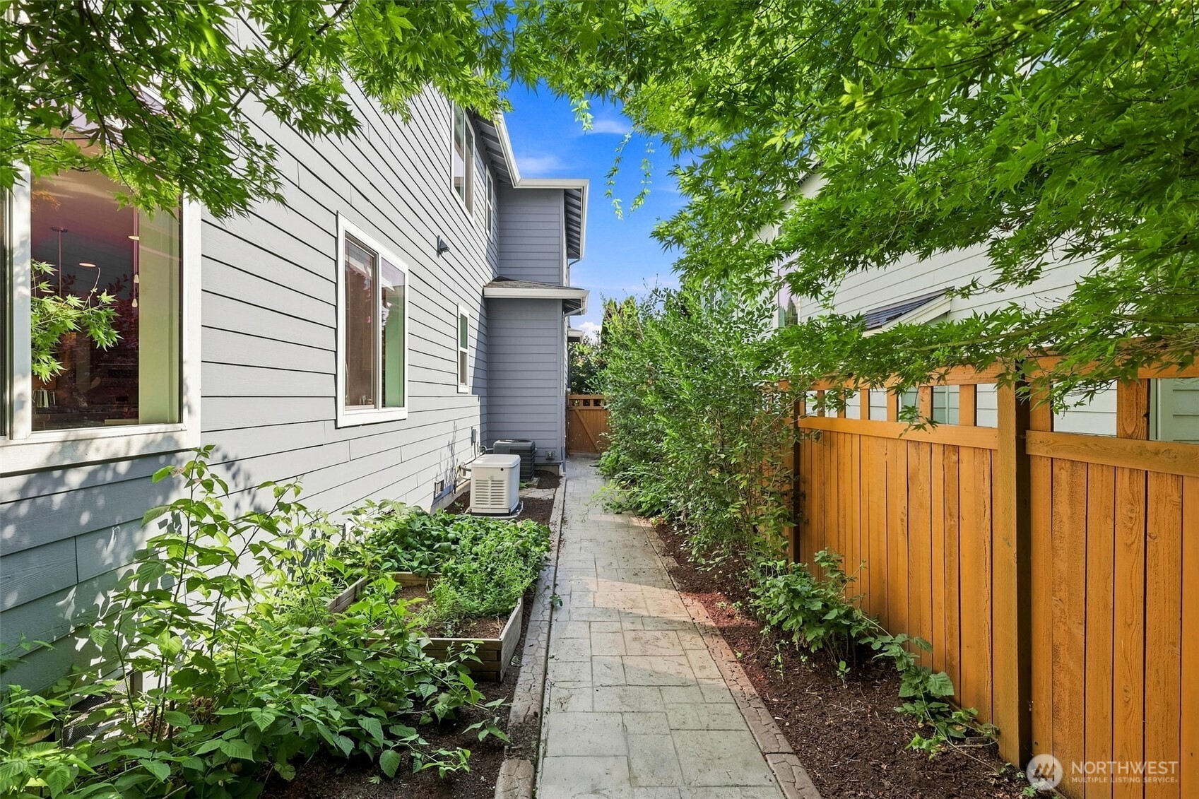 10036 NE 151st Drive