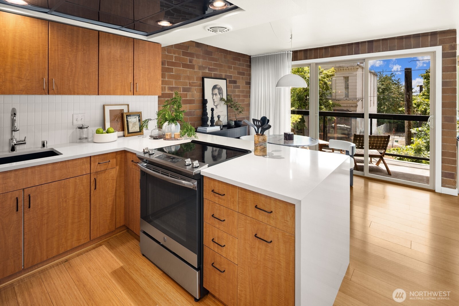 905 Cherry Street Unit: 205