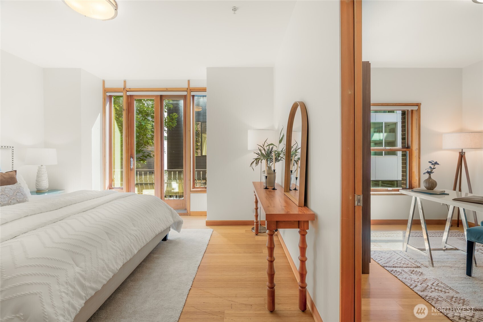1122 Broadway E Unit: 301