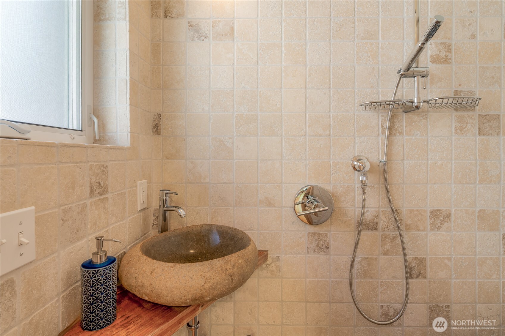 1122 Broadway E Unit: 301