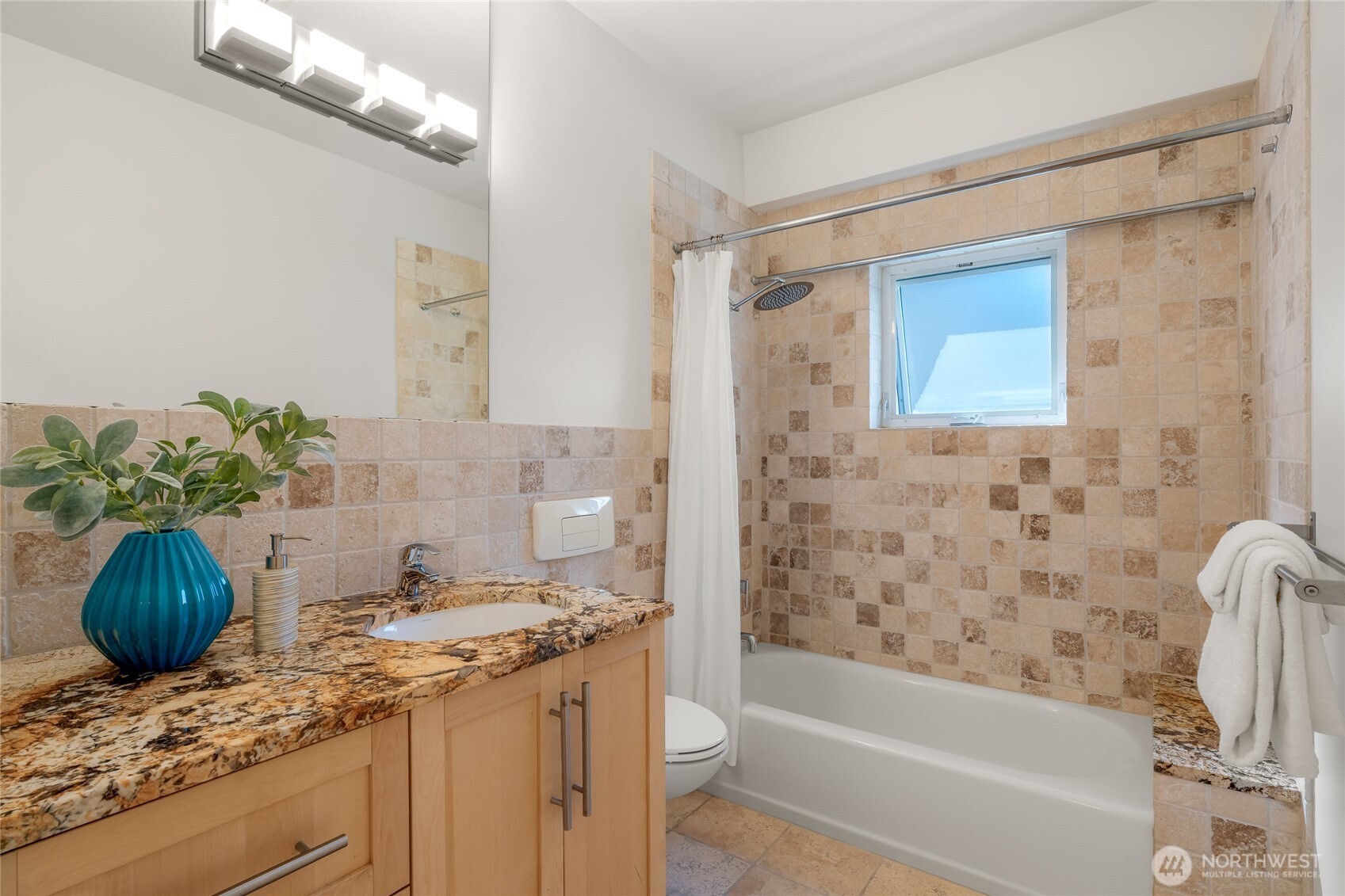 1122 Broadway E Unit: 301