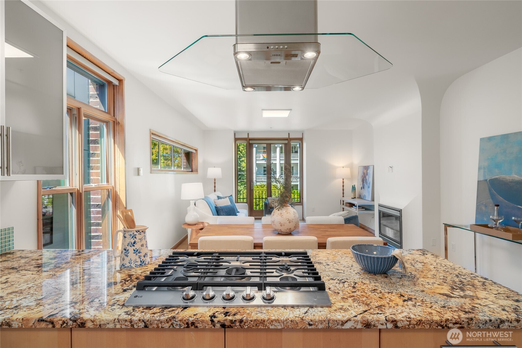 1122 Broadway E Unit: 301