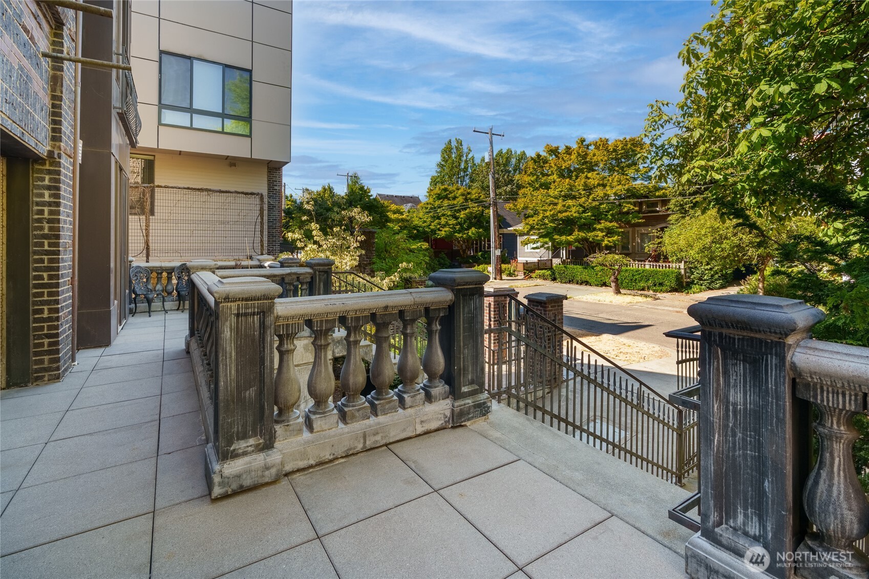 1122 Broadway E Unit: 301