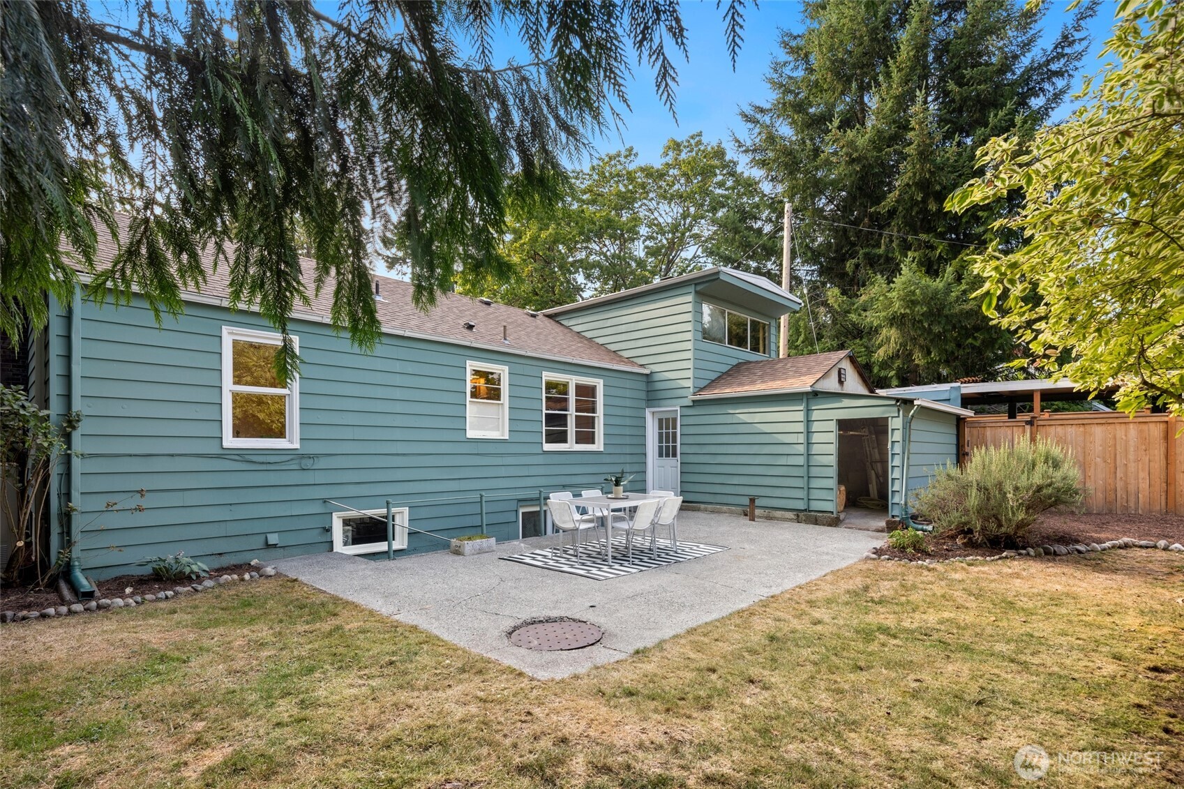 10708 17th Avenue NE