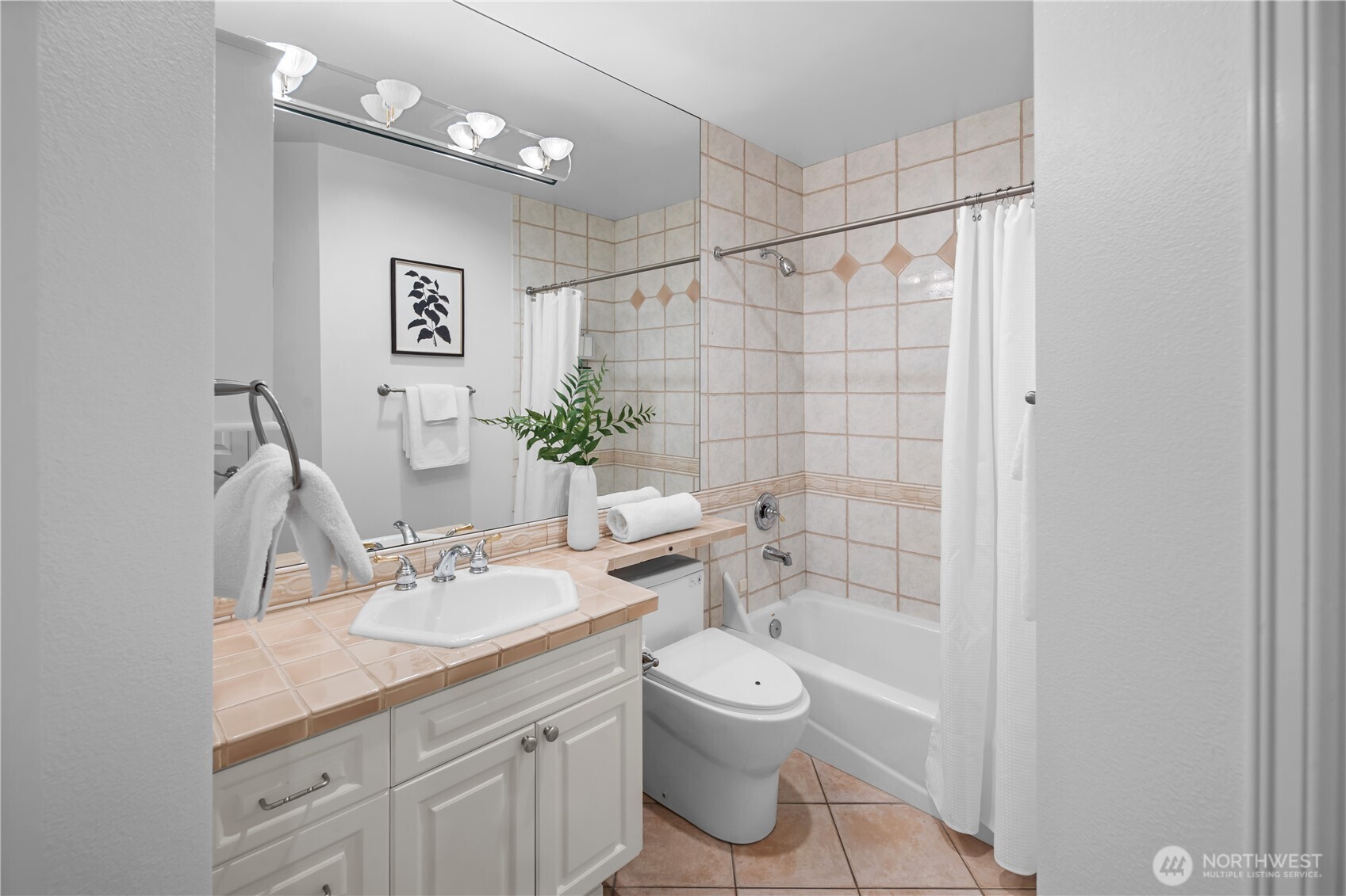 200 N Pacific St SE Unit: 303