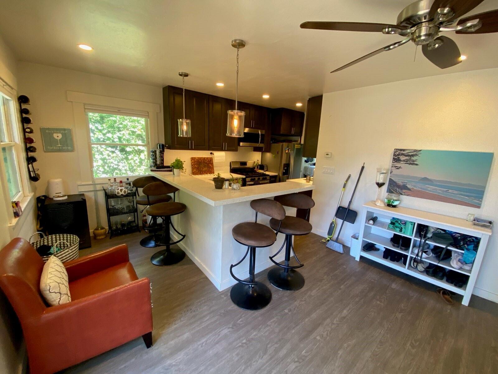 1911 De La Vina Street, Unit D, SANTA BARBARA Unit: Unit D