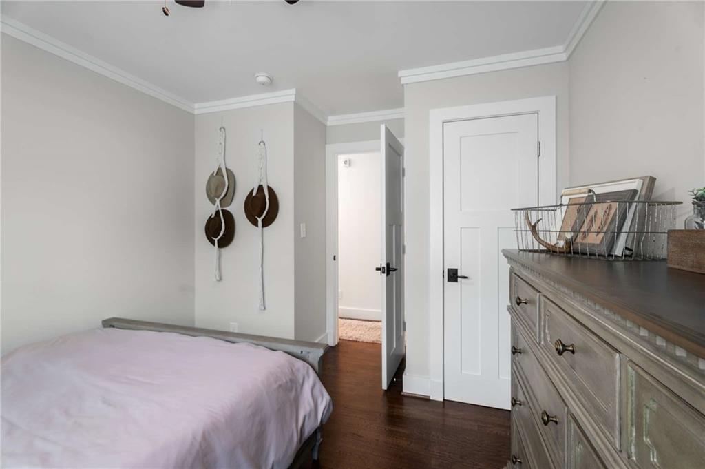 1209 Pinehurst Circle SE