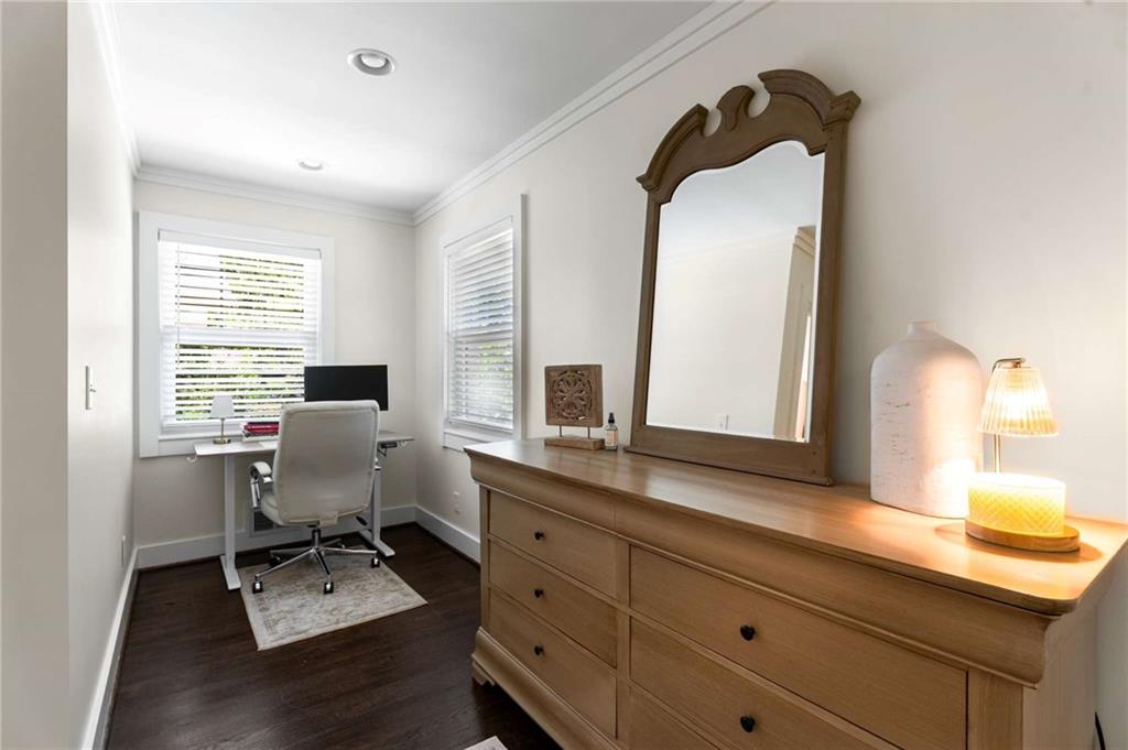 1209 Pinehurst Circle SE