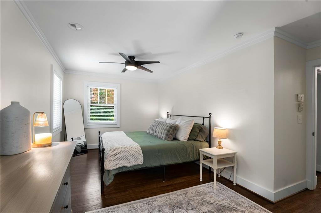 1209 Pinehurst Circle SE