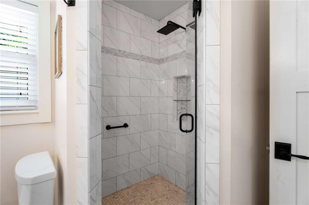 1209 Pinehurst Circle SE