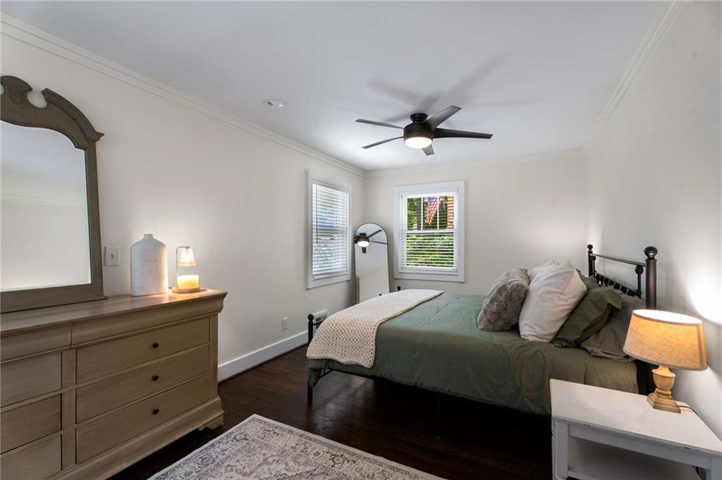 1209 Pinehurst Circle SE