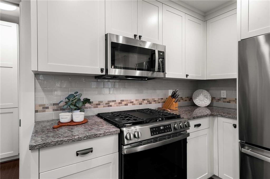 1209 Pinehurst Circle SE