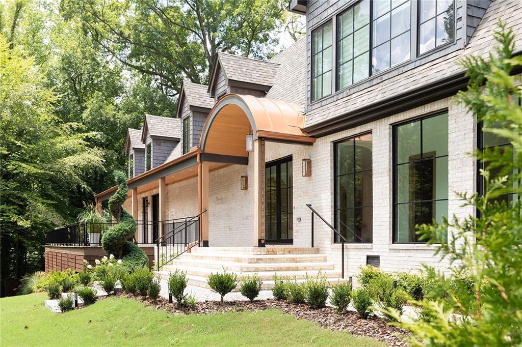 1168 Clifton Road NE