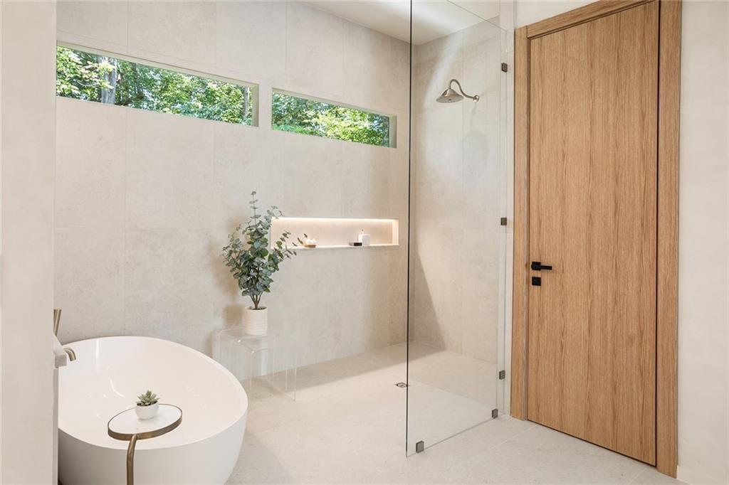 1168 Clifton Road NE